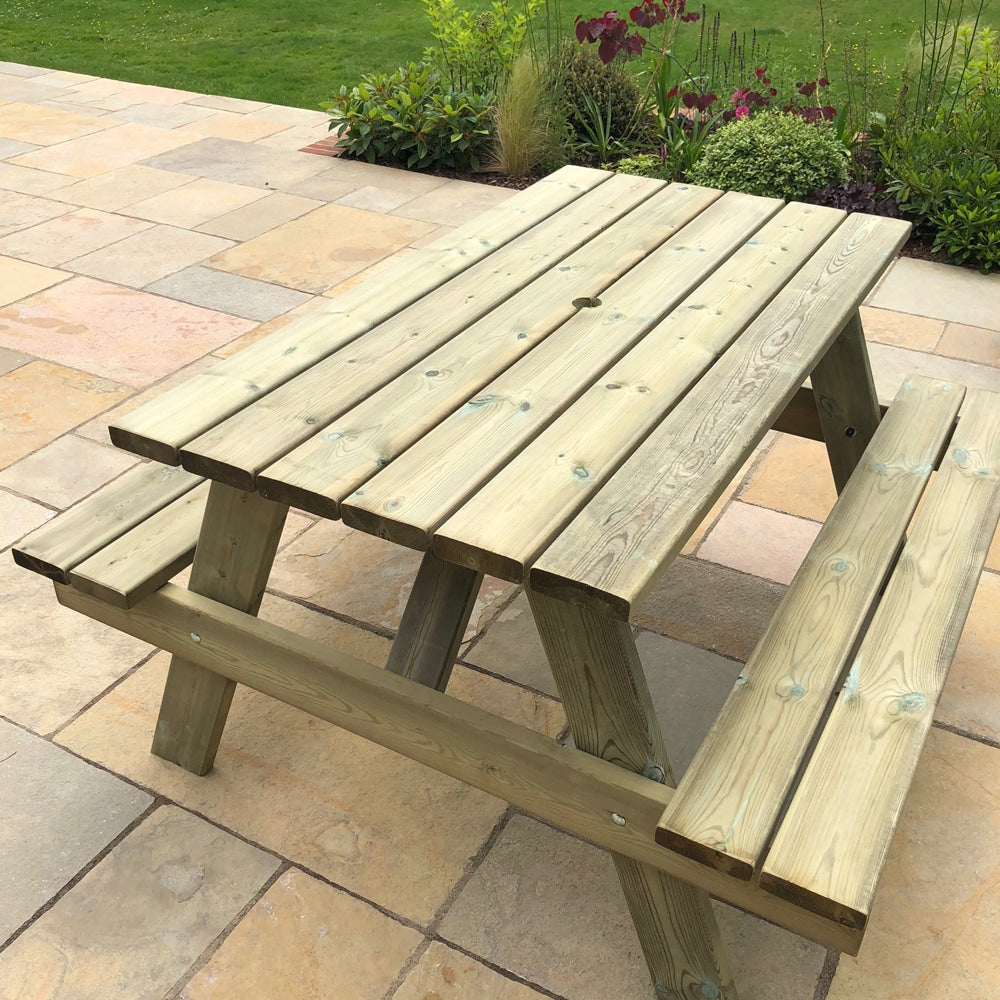 Oghill Farm Picnic Table