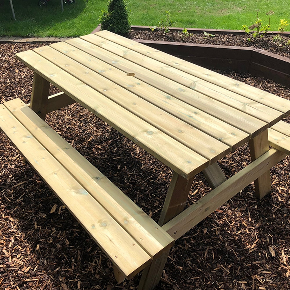 Oghill Farm Picnic Table