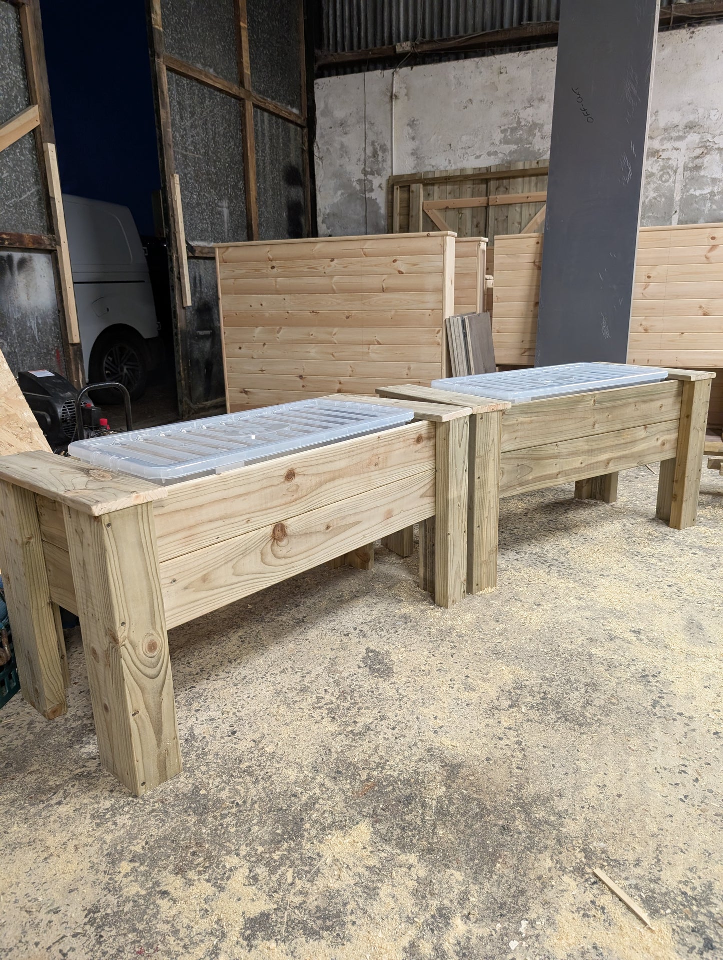 Sand and water table