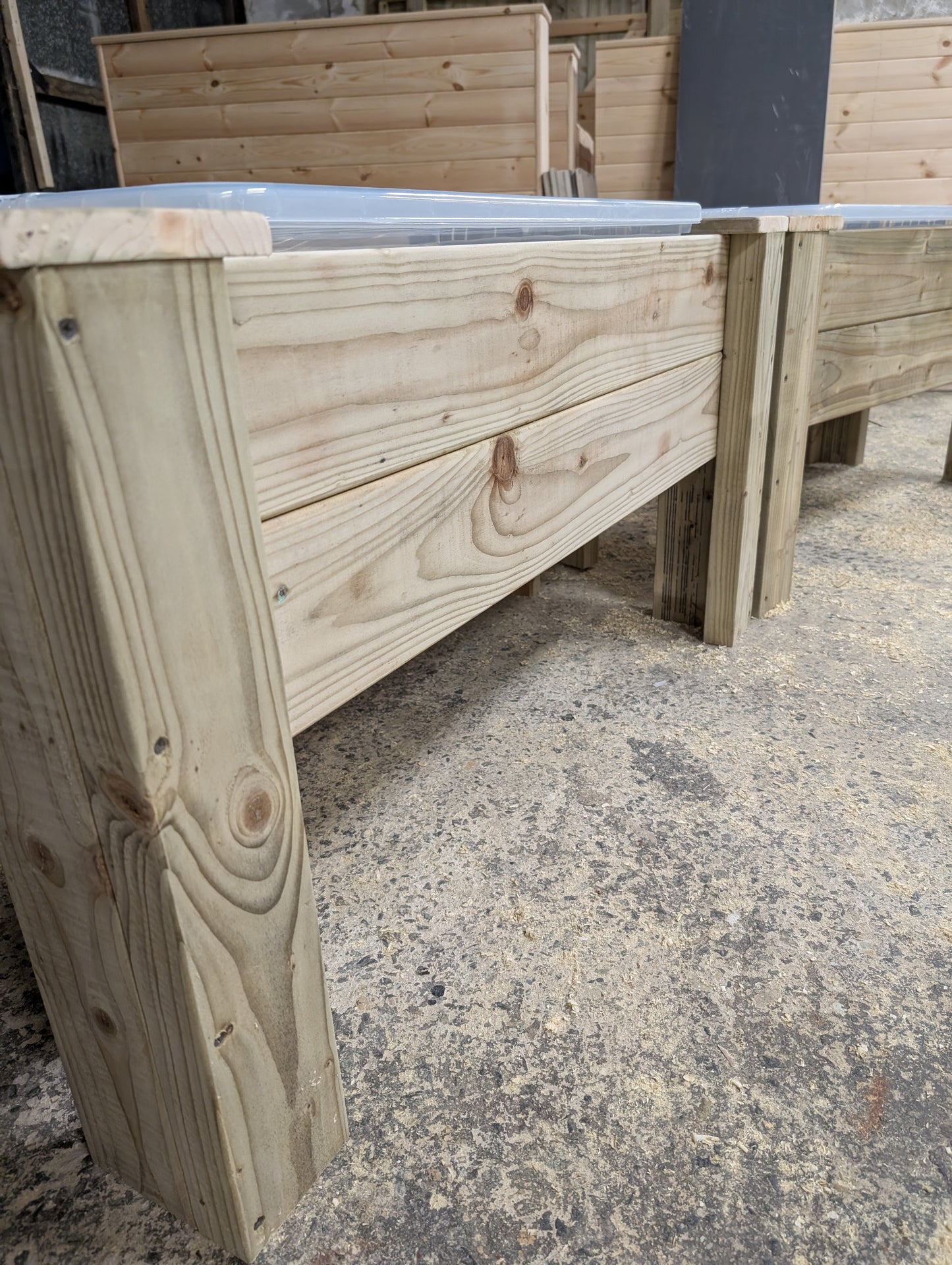 Sand and water table